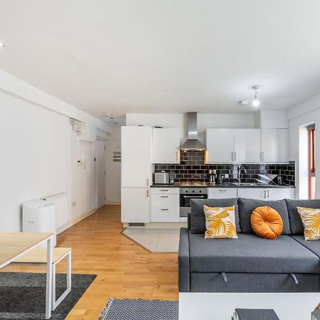 London Waterloo Apartment With Large Private Terrace - View Of The London Eye - 1 Bedroom 1 Bath Exterior photo