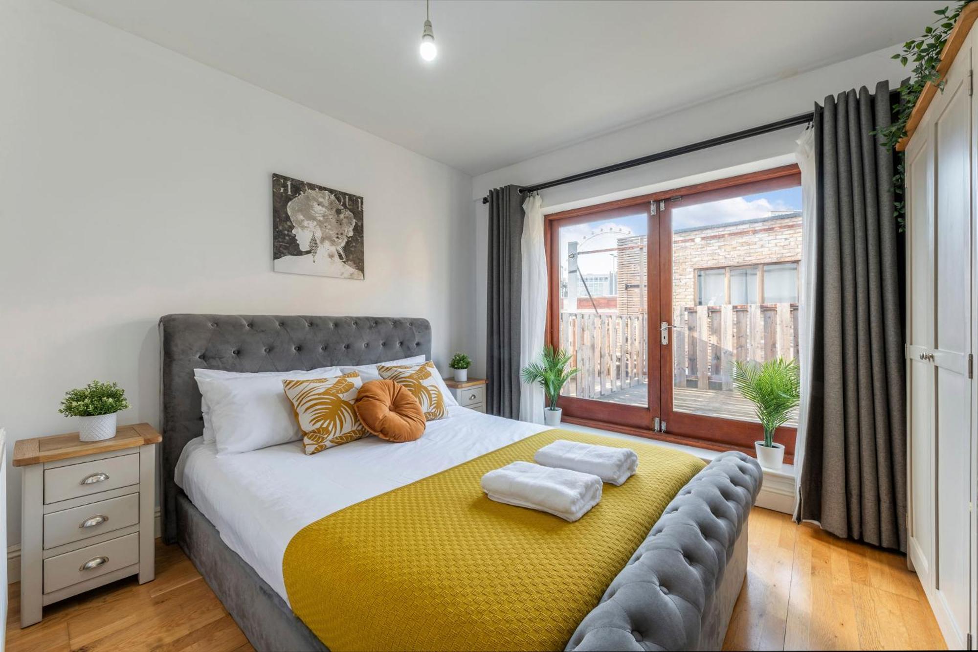 London Waterloo Apartment With Large Private Terrace - View Of The London Eye - 1 Bedroom 1 Bath Exterior photo