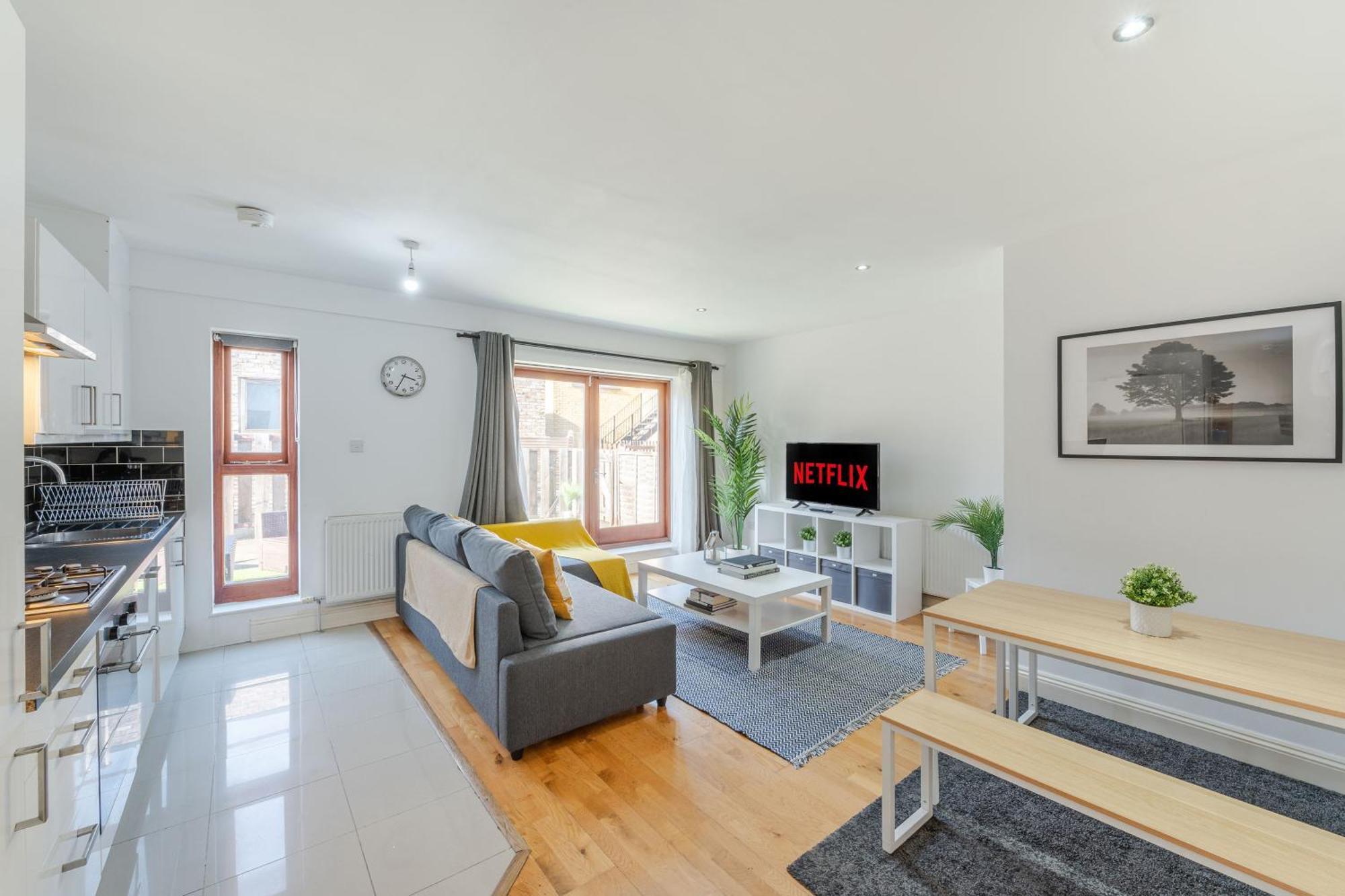 London Waterloo Apartment With Large Private Terrace - View Of The London Eye - 1 Bedroom 1 Bath Exterior photo